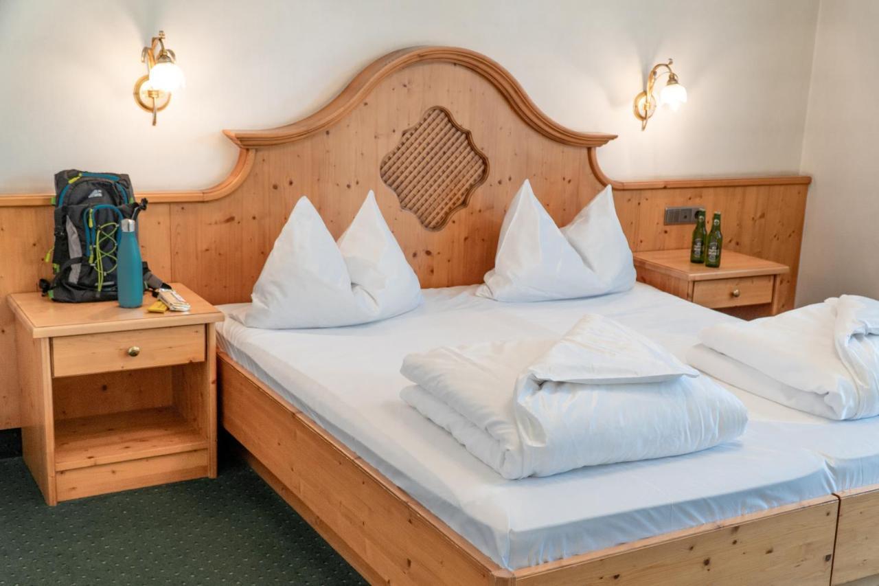 Hotel Wochtla Buam Brunico Esterno foto
